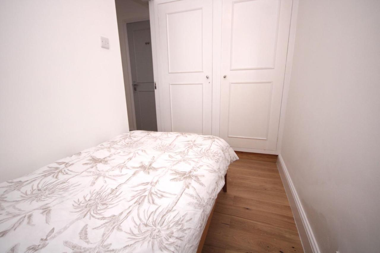 Appartamento Well Located South Kensington Flat Londra Esterno foto