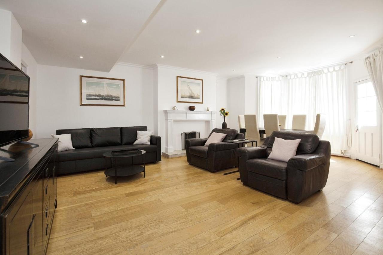Appartamento Well Located South Kensington Flat Londra Esterno foto