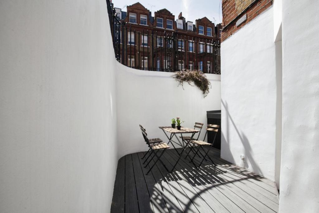 Appartamento Well Located South Kensington Flat Londra Esterno foto