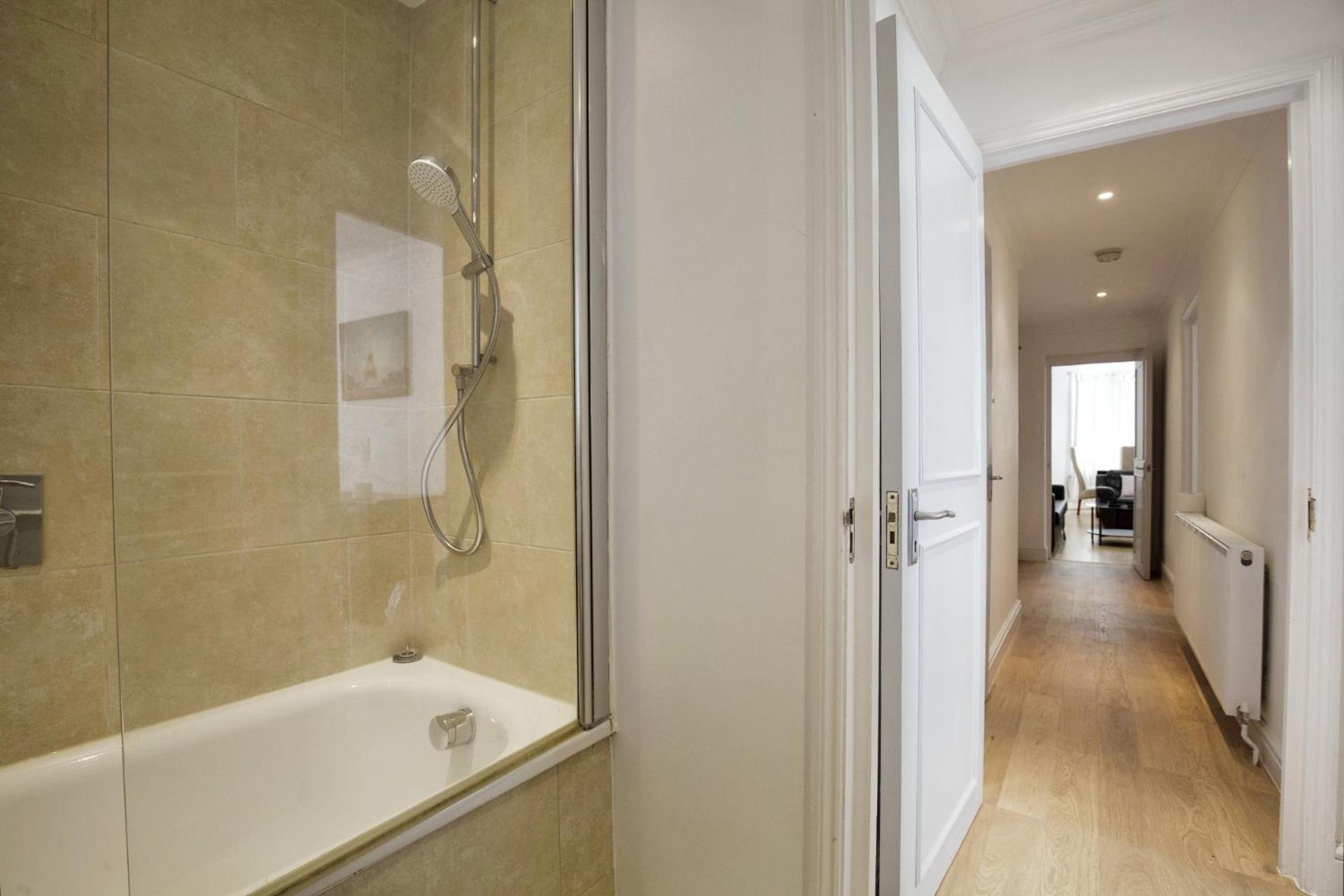Appartamento Well Located South Kensington Flat Londra Esterno foto